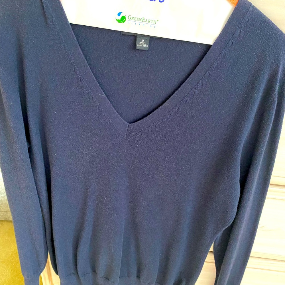 Thin sweater